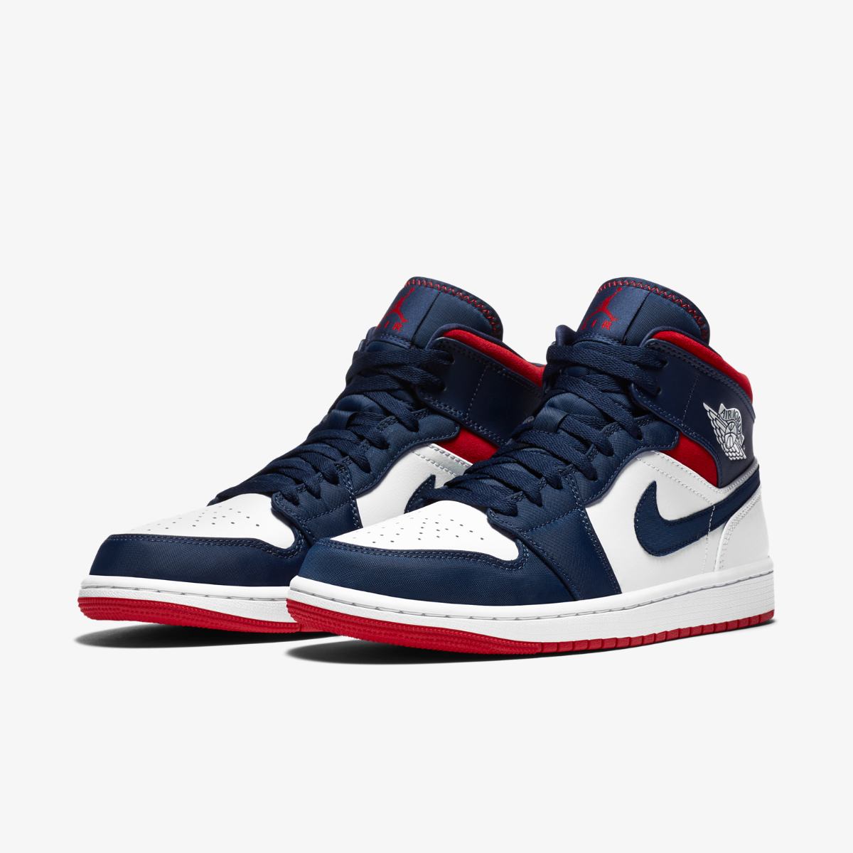 КРОСІВКИ AIR JORDAN 1 MID SE (852542-104)