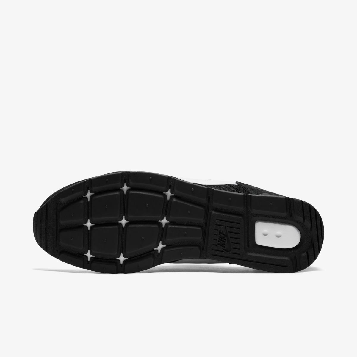 КРОСІВКИ NIKE VENTURE RUNNER  (CK2944-002)