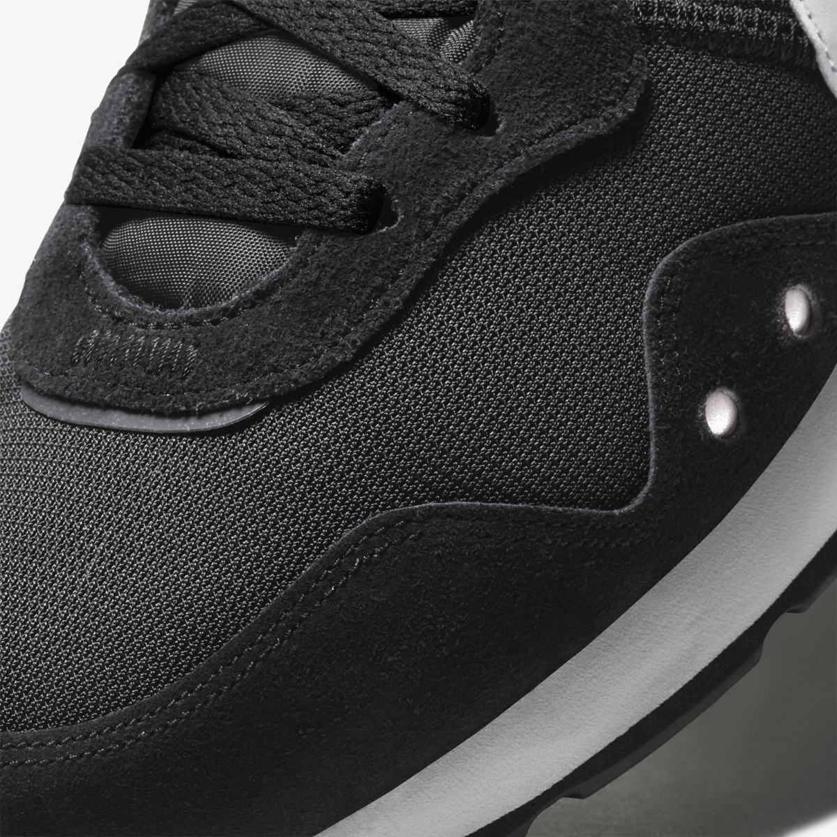 КРОСІВКИ NIKE VENTURE RUNNER  (CK2944-002)