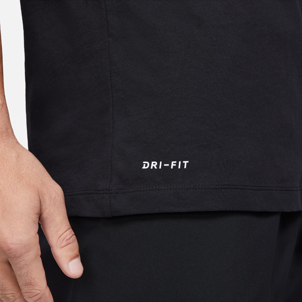 ФУТБОЛКА NIKE M NK DFC TEE HUMOR 1 (DA1596-010)