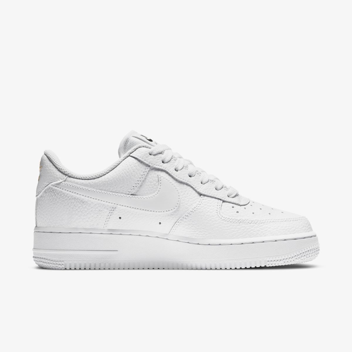 SNEAKERS NIKE WMNS AIR FORCE 1 07 ESS (CT1989-100)