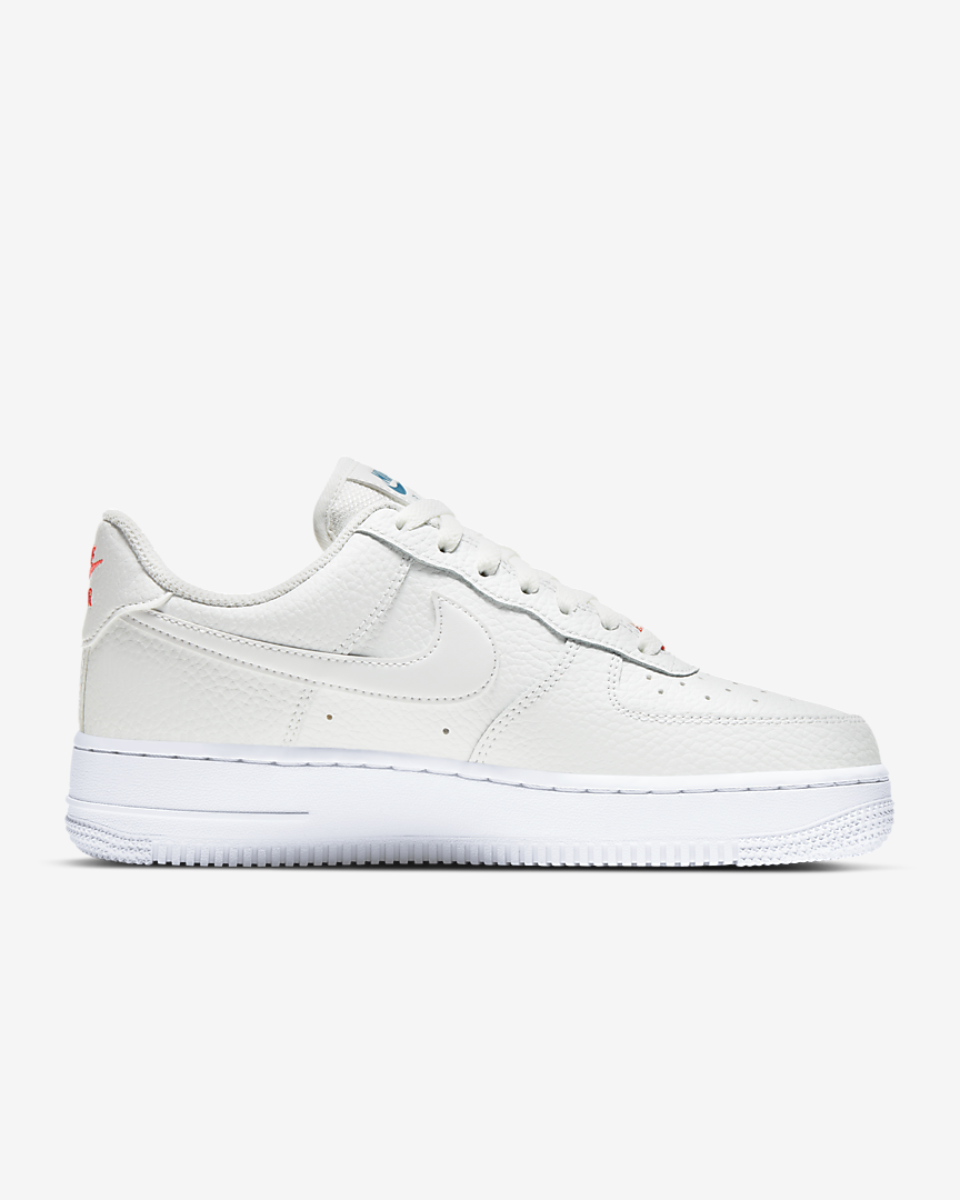 SNEAKERS NIKE WMNS AIR FORCE 1 07 ESS (CT1989-101)