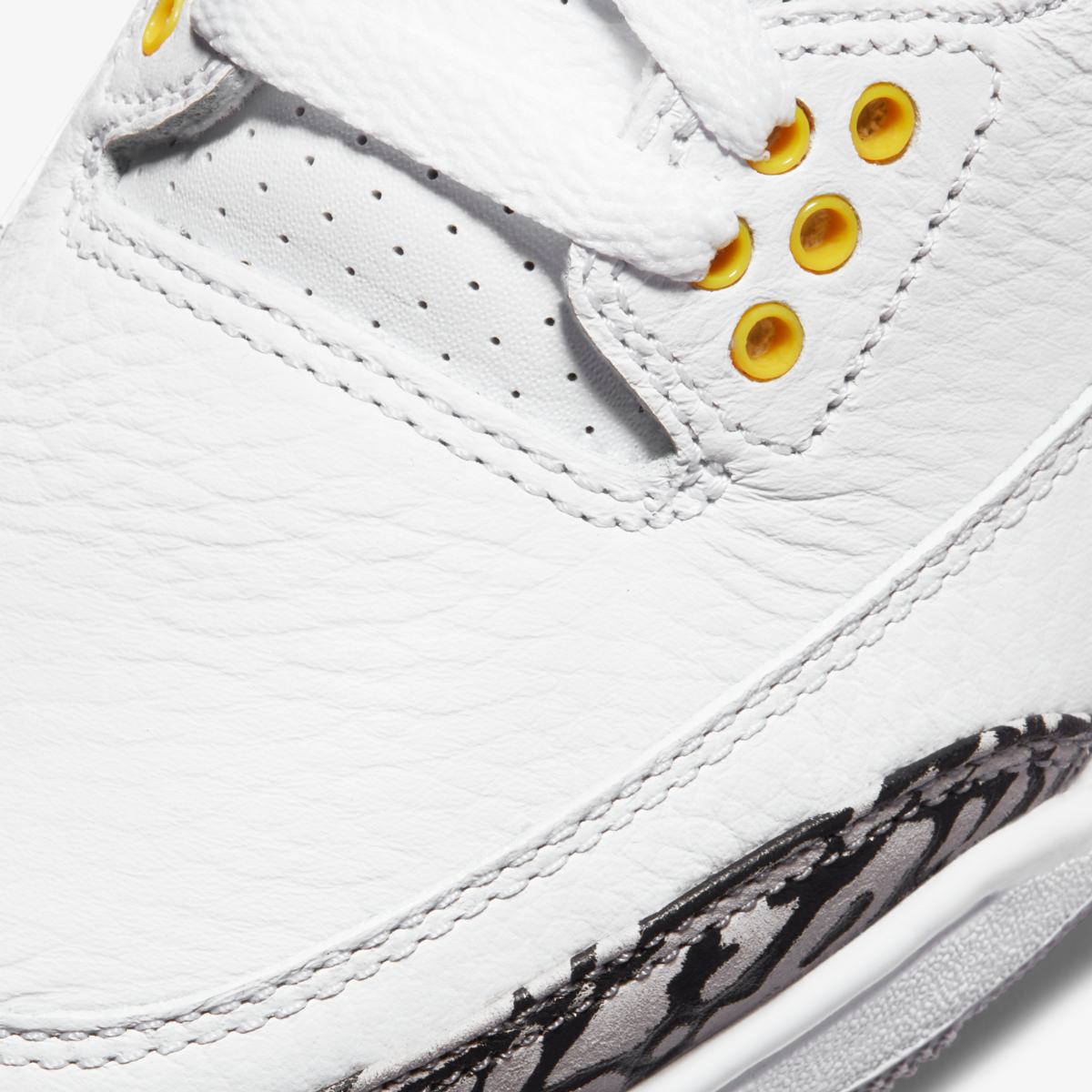 NIKE WMNS AIR JORDAN 3 RETRO SNEAKERS (CK9246-108)