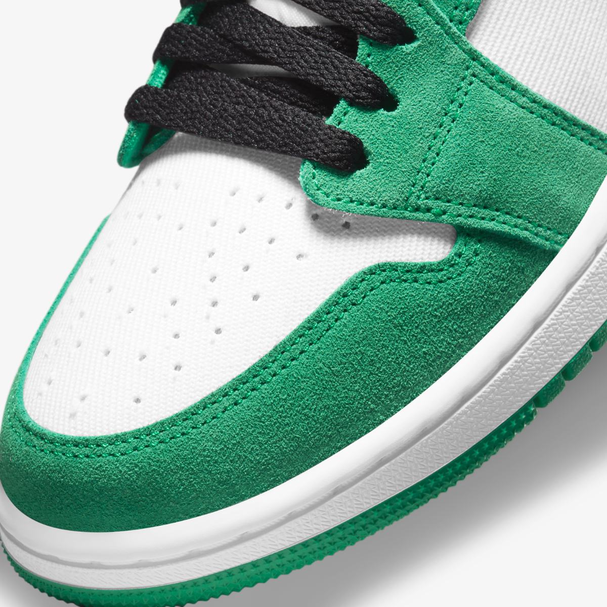W AIR JORDAN 1 ZOOM AIR CMFT SNEAKERS (CT0979-300)