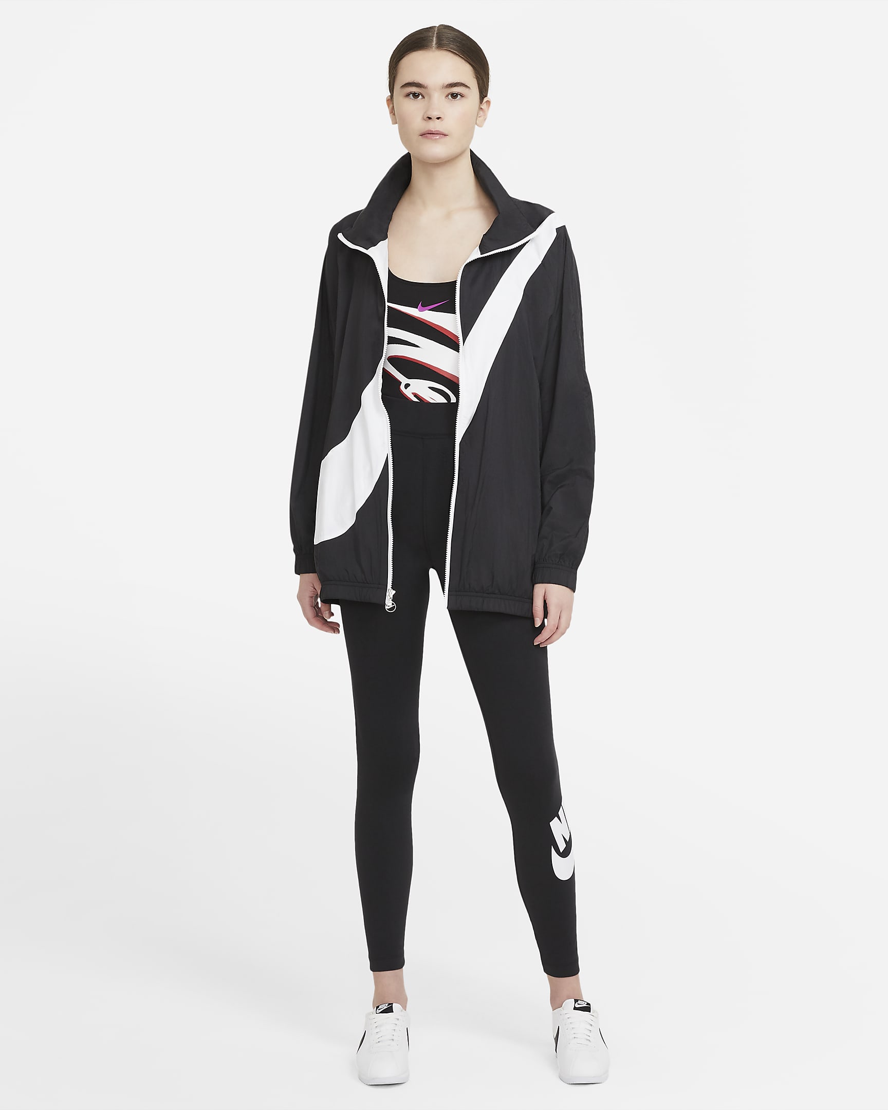 ЛОСИНЫ NIKE W NSW ESSNTK GX HR LGGNG FTRA (CZ8528-010)