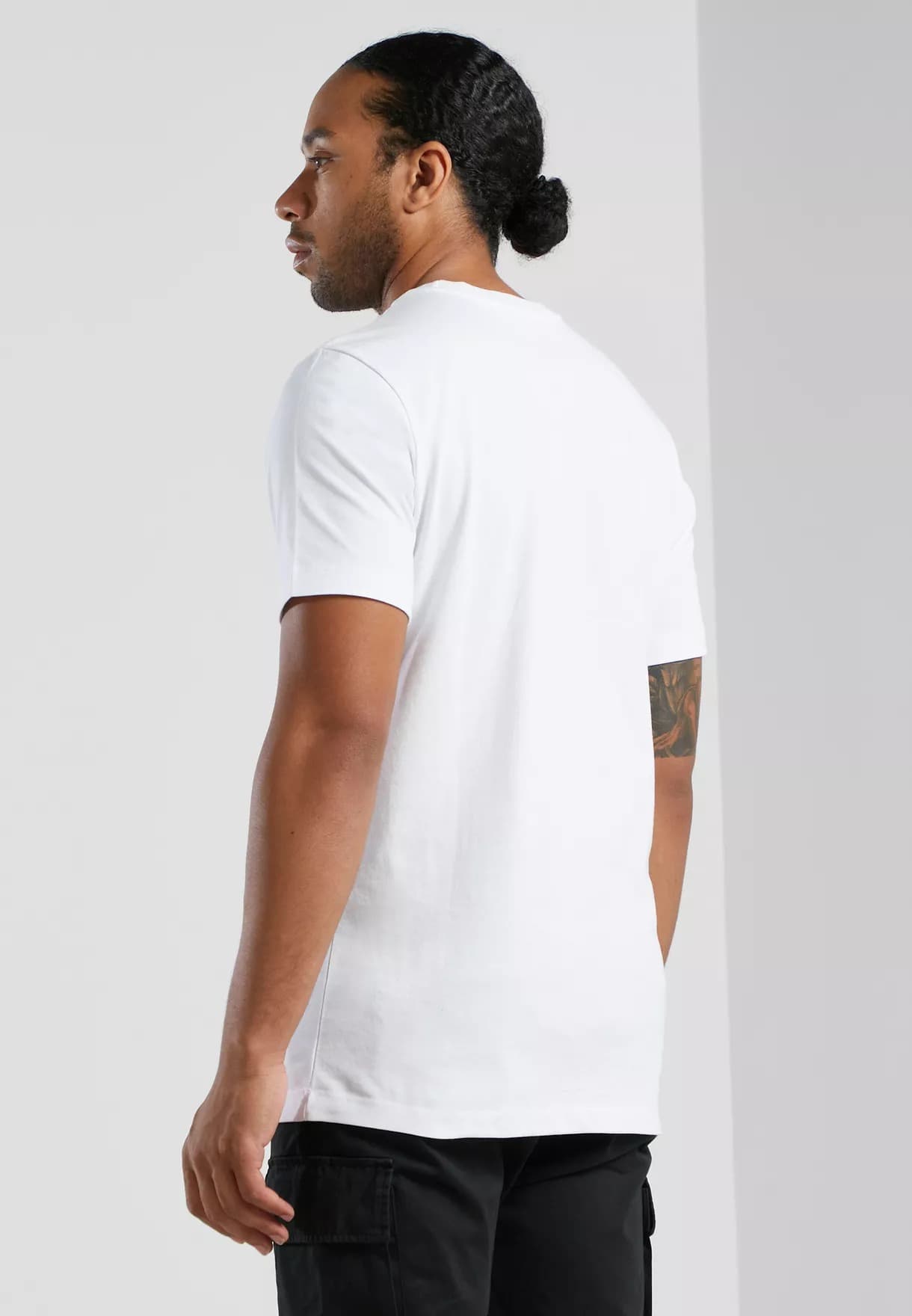 ФУТБОЛКА NIKE M NK OC ART LCBB 2 TEE (DD0807-100)