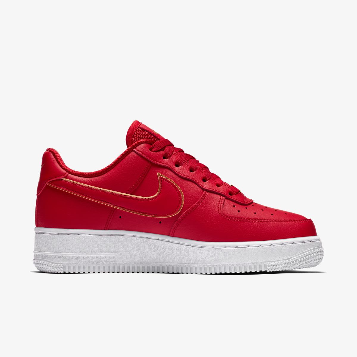 SNEAKERS NIKE WMNS AIR FORCE 1 07 ESS (AO2132-602)