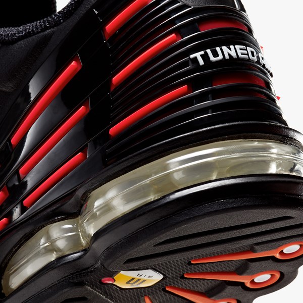 КРОСІВКИ NIKE AIR MAX PLUS III (CD7005-001)