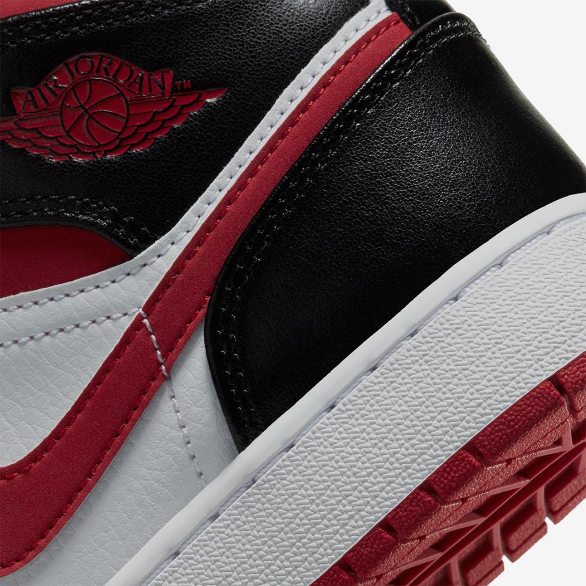 КРОССОВКИ AIR JORDAN 1 MID (554724-122)