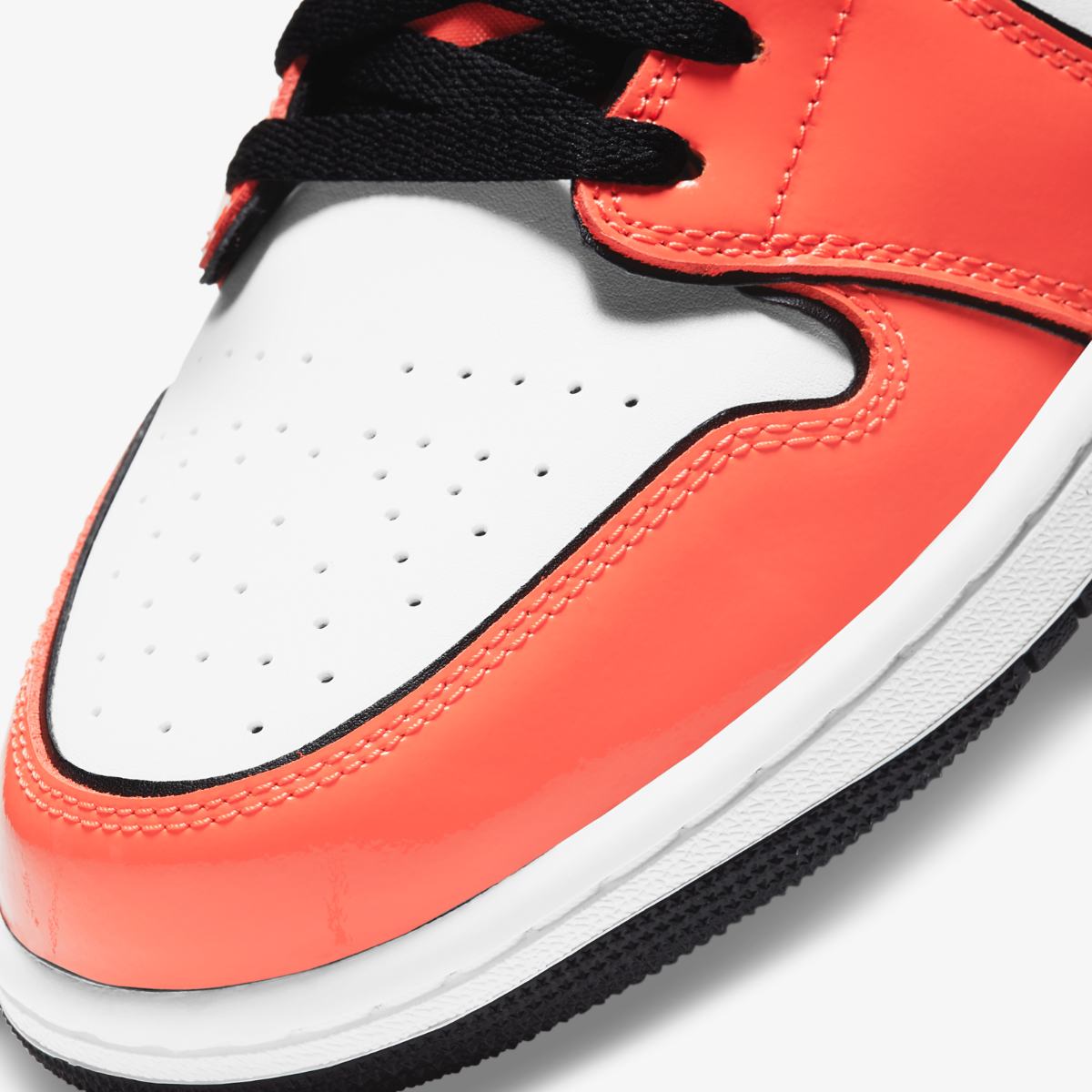 AIR JORDAN 1 MID SE SNEAKERS (DD6834-802)