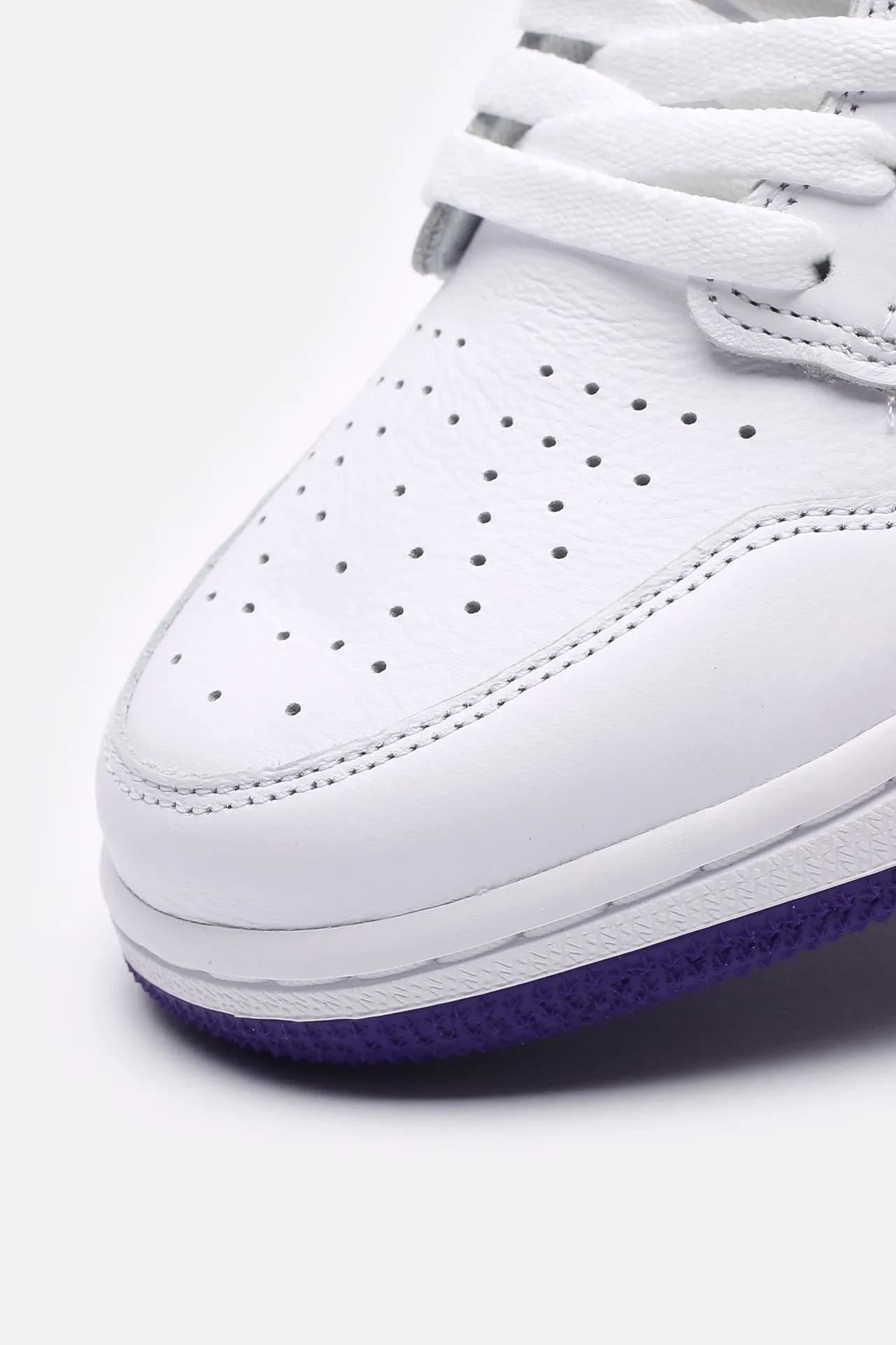 КРОСІВКИ JORDAN WMNS 1 HIGH OG (CD0461-151)