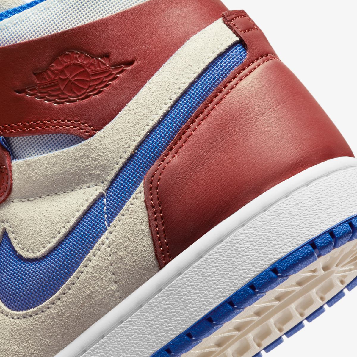 W AIR JORDAN 1 ZOOM AIR CMFT SNEAKERS (CT0979-104)