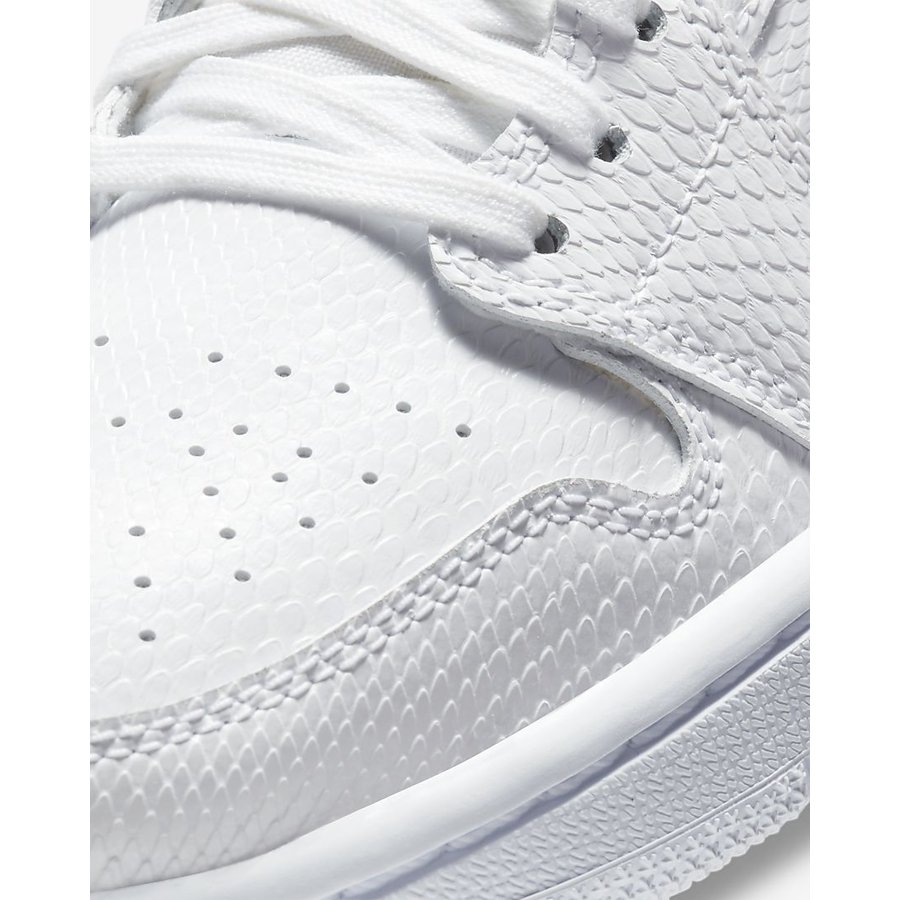 WMNS AIR JORDAN 1 MID SNEAKERS (BQ6472-110)
