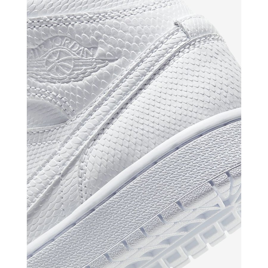 WMNS AIR JORDAN 1 MID SNEAKERS (BQ6472-110)