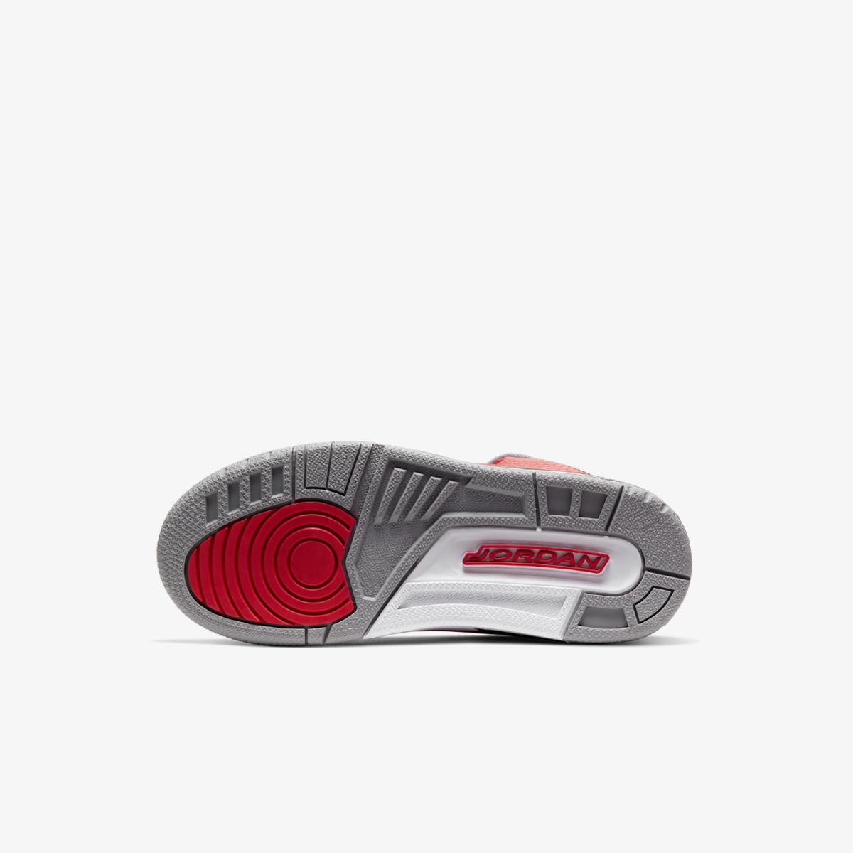 КРОСІВКИ AIR JORDAN 3 RETRO SE  (CQ0487-600)