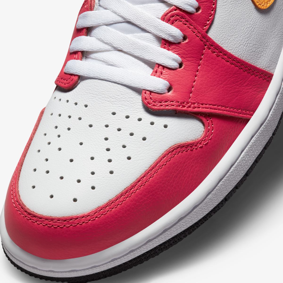 КРОССОВКИ AIR JORDAN 1 RETRO HIGH OG (555088-603)