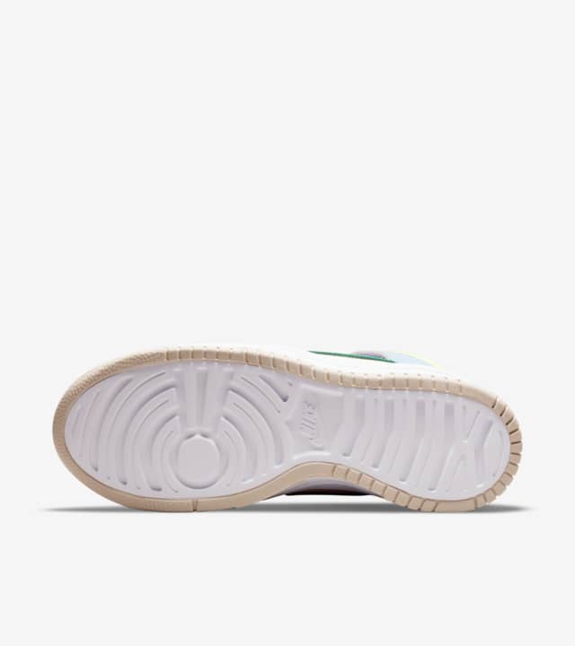NIKE WMNS DUNK HIGH UP SNEAKERS (DH3718-700)