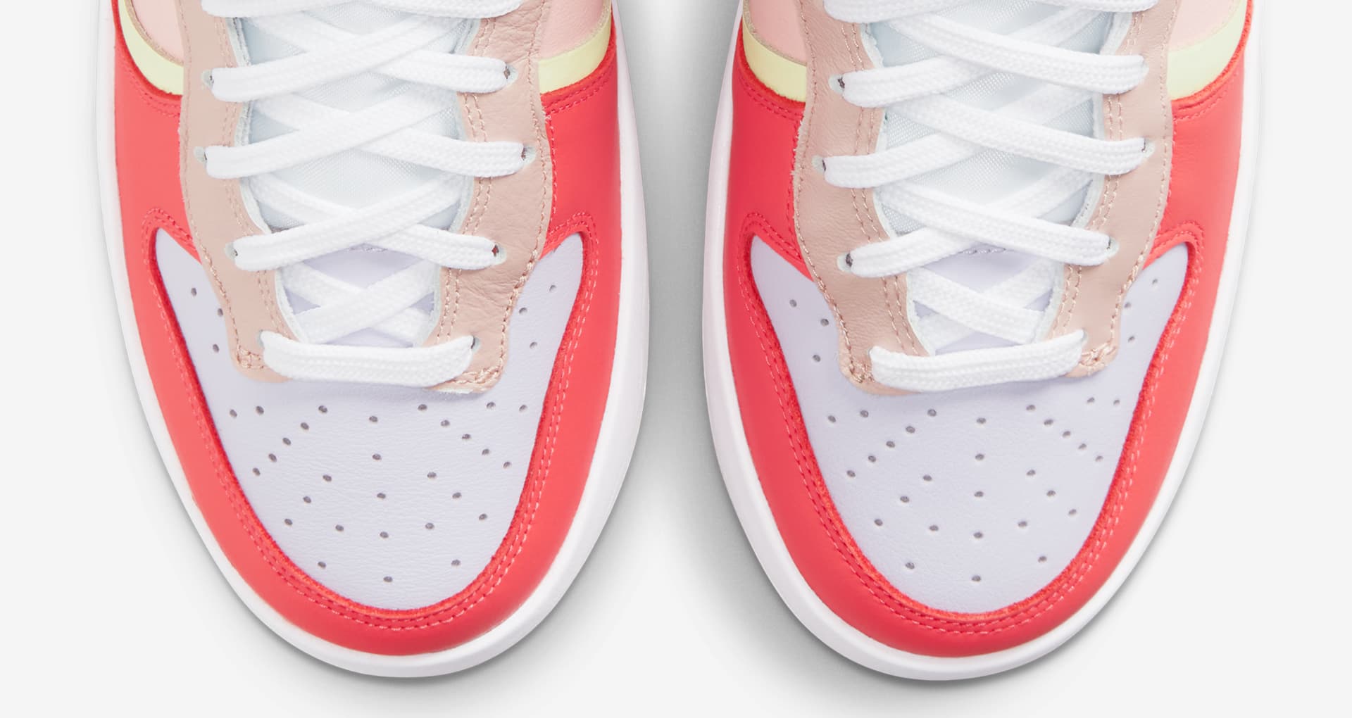 NIKE WMNS DUNK HIGH UP SNEAKERS (DH3718-700)
