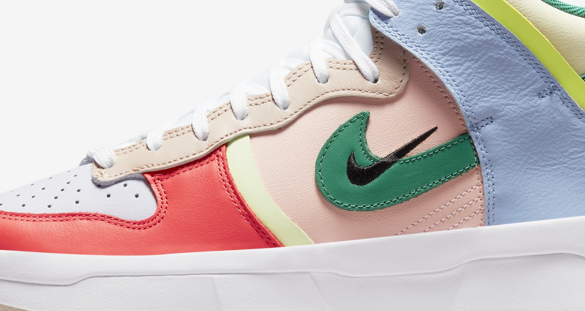 NIKE WMNS DUNK HIGH UP SNEAKERS (DH3718-700)