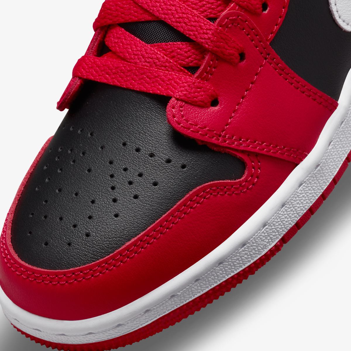 AIR JORDAN 1 LOW SNEAKERS (GS) (553560-061)