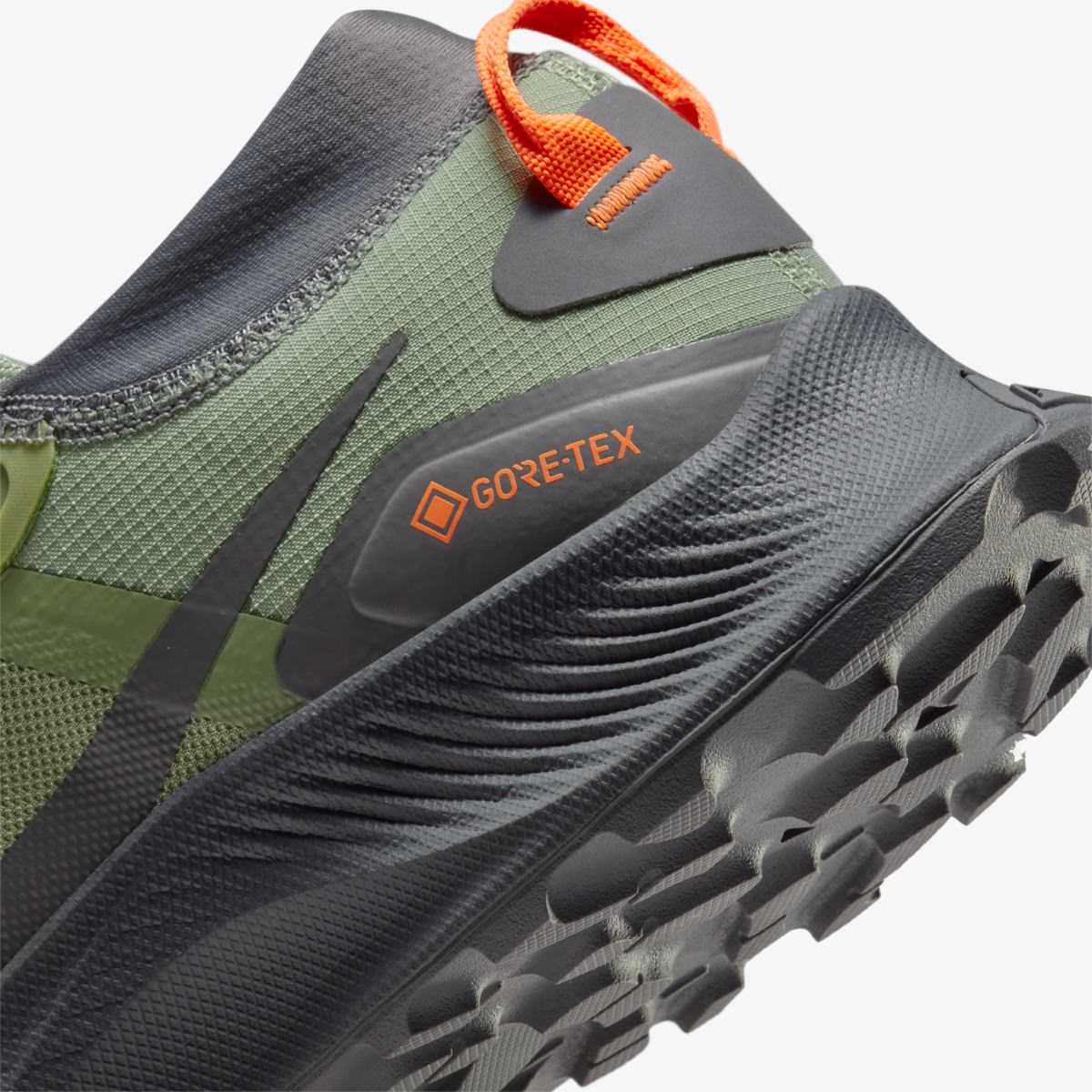 NIKE PEGASUS TRAIL 3 GTX SNEAKERS (DO6728-300)