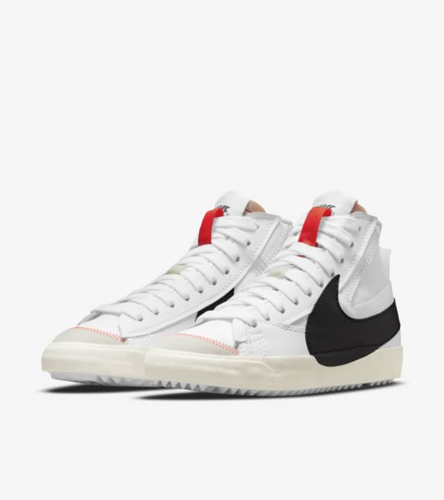 КРОСІВКИ NIKE BLAZER MID '77 JUMBO (DD3111-100)
