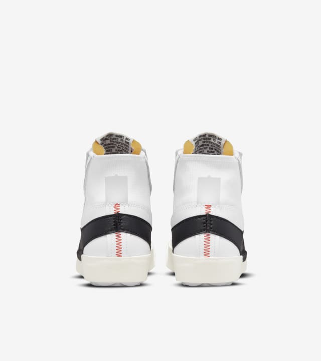 КРОСІВКИ NIKE BLAZER MID '77 JUMBO (DD3111-100)