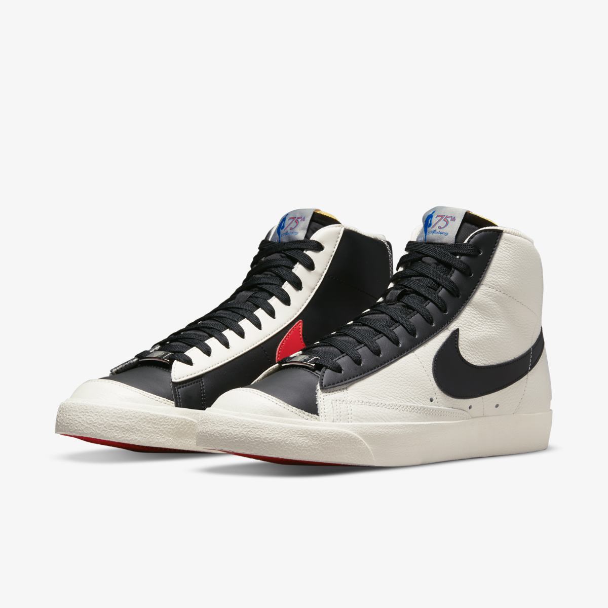 КРОСІВКИ NIKE BLAZER MID '77 EMB (DD8025-101)