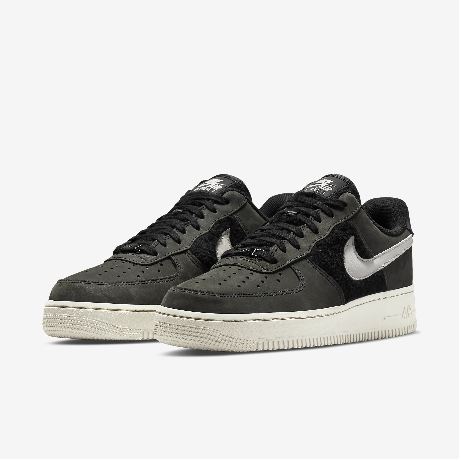 КРОСІВКИ NIKE WMNS AIR FORCE 1 MEM 4 (DO6714-001)