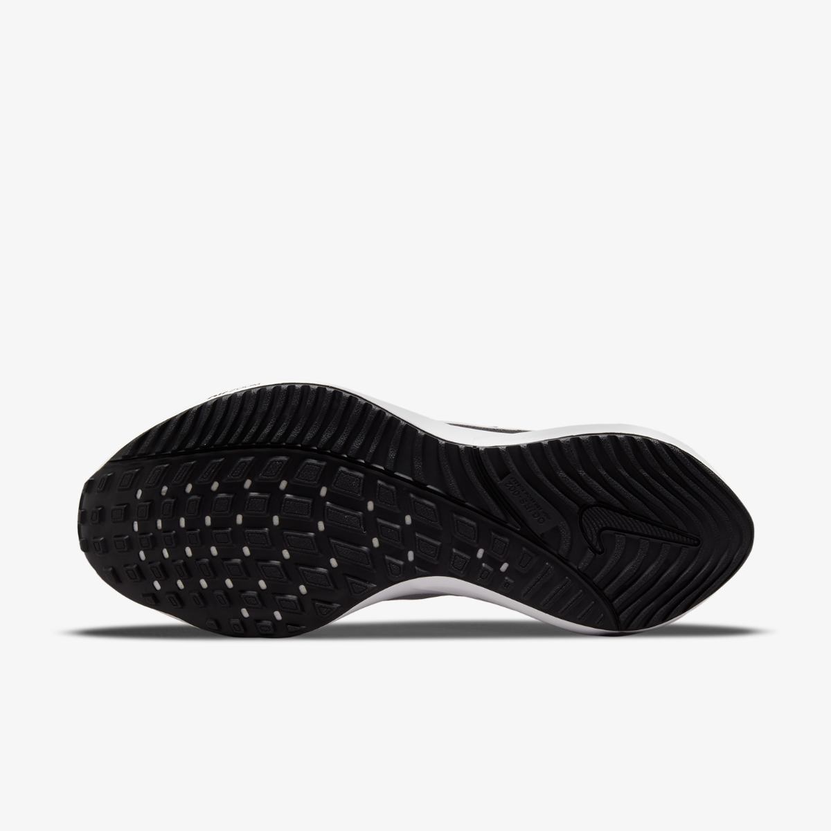 NIKE AIR ZOOM VOMERO 16 SNEAKERS (DA7245-001)