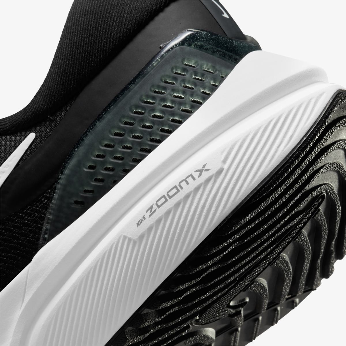 NIKE AIR ZOOM VOMERO 16 SNEAKERS (DA7245-001)