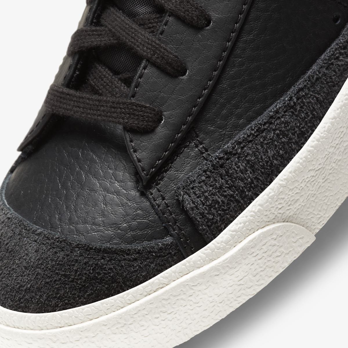 SNEAKERS NIKE BLAZER MID 77 VNTG (BQ6806-002)