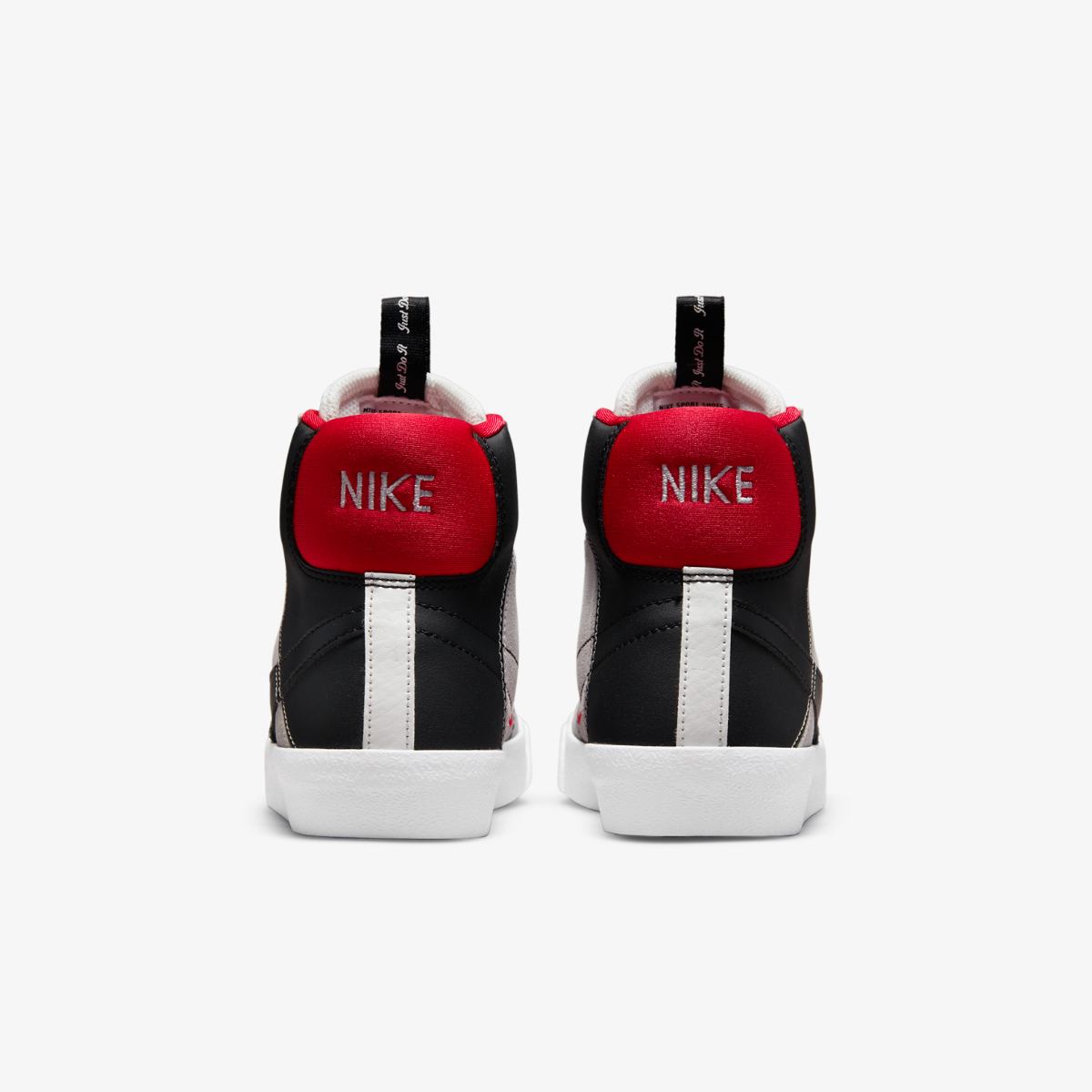 КРОСІВКИ NIKE BLAZER MID 77 SE D (GS) (DH8640-100)