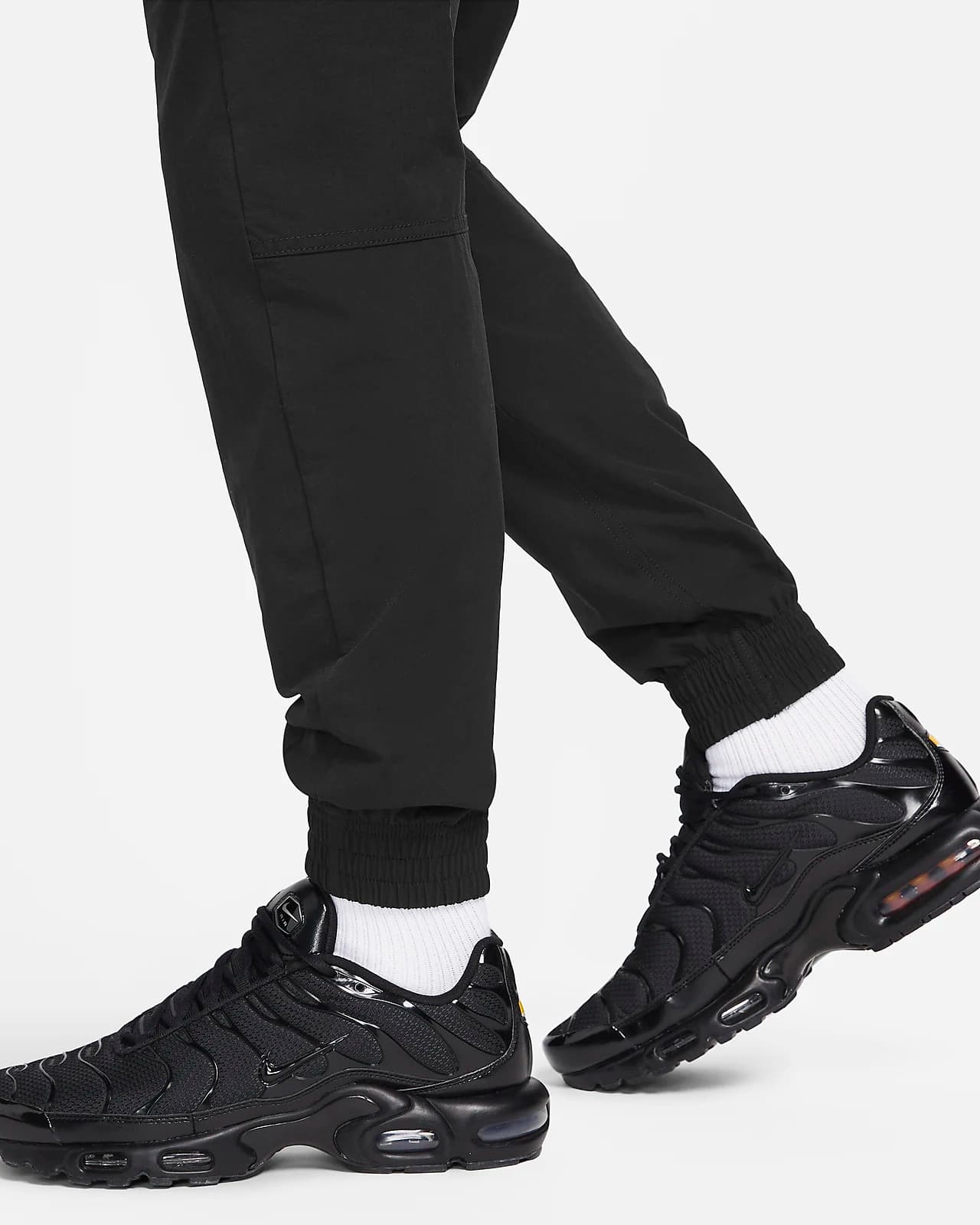 ШТАНЫ NIKE M NSW AIR MAX WVN CARGO PANT (DO7240-010)