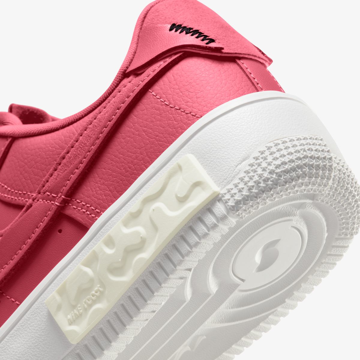 SNEAKERS NIKE W AIR FORCE 1 FONTANKA (DA7024-601)