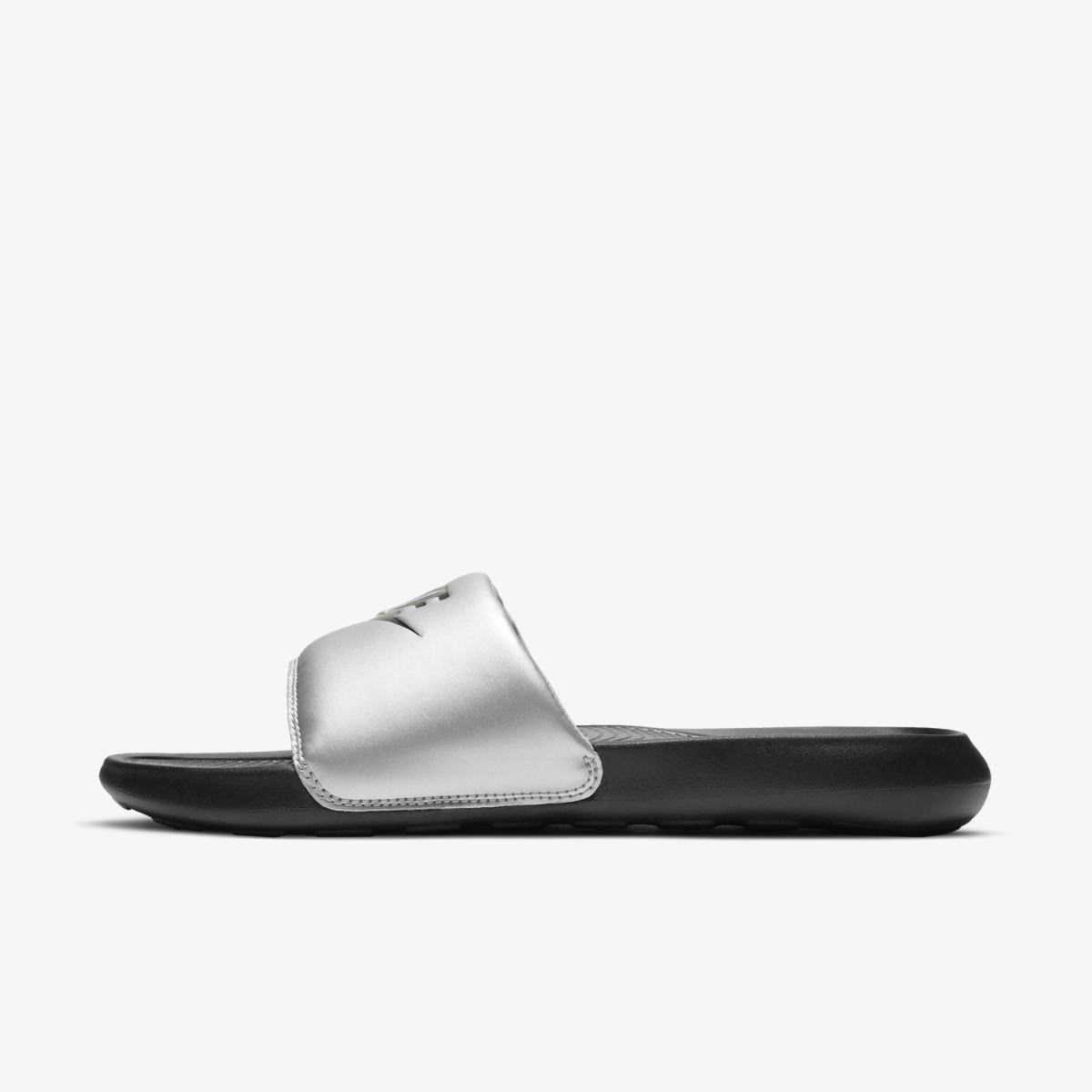 NIKE VICTORI ONE SLIDE SLIDES (CN9677-006)