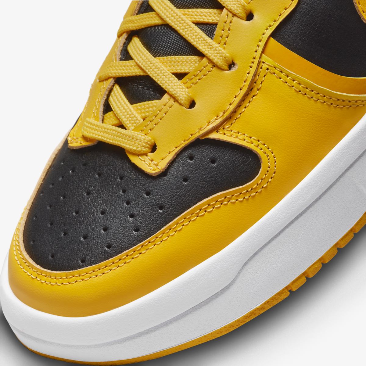 NIKE WMNS DUNK HIGH UP SNEAKERS (DH3718-001)