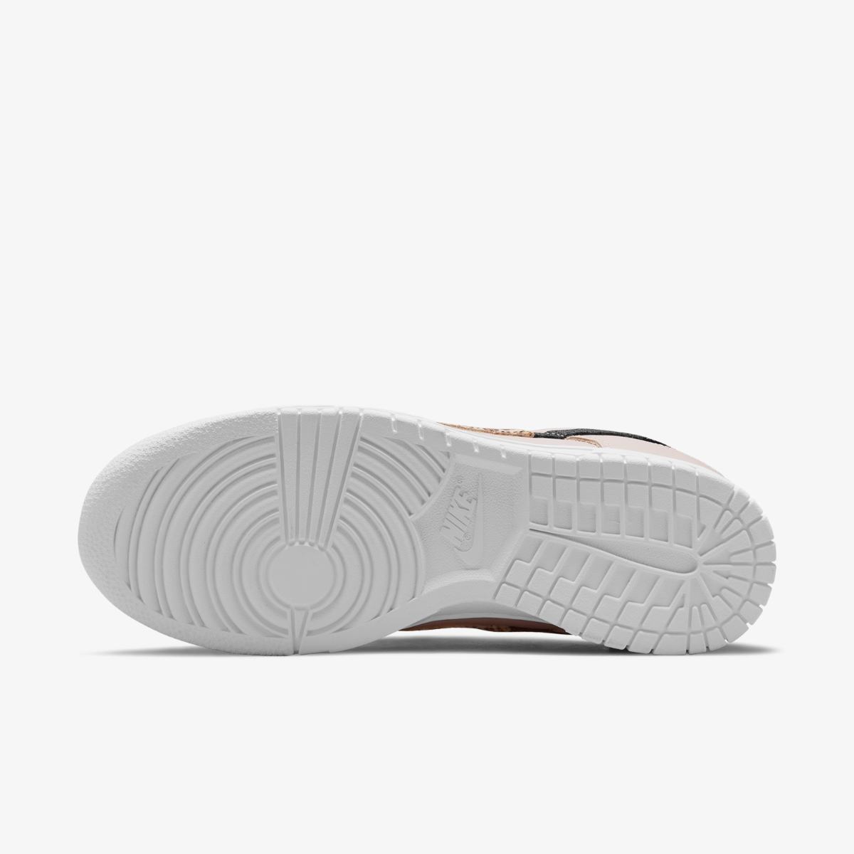 КРОСІВКИ W NIKE DUNK LOW SE (DD7099-200)
