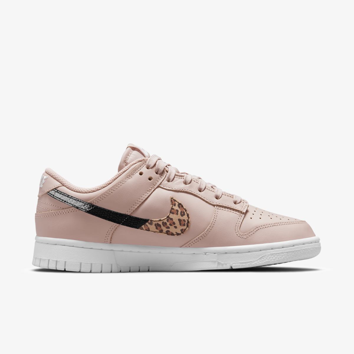 КРОСІВКИ W NIKE DUNK LOW SE (DD7099-200)