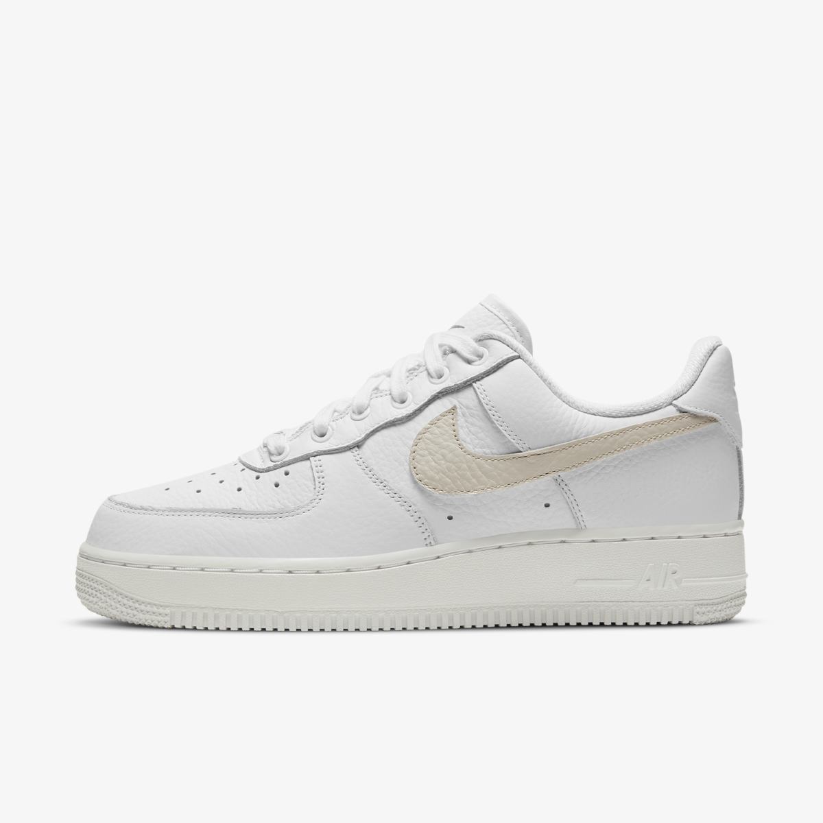 КРОСІВКИ WMNS NIKE AIR FORCE 1 07 (DC1162-100)