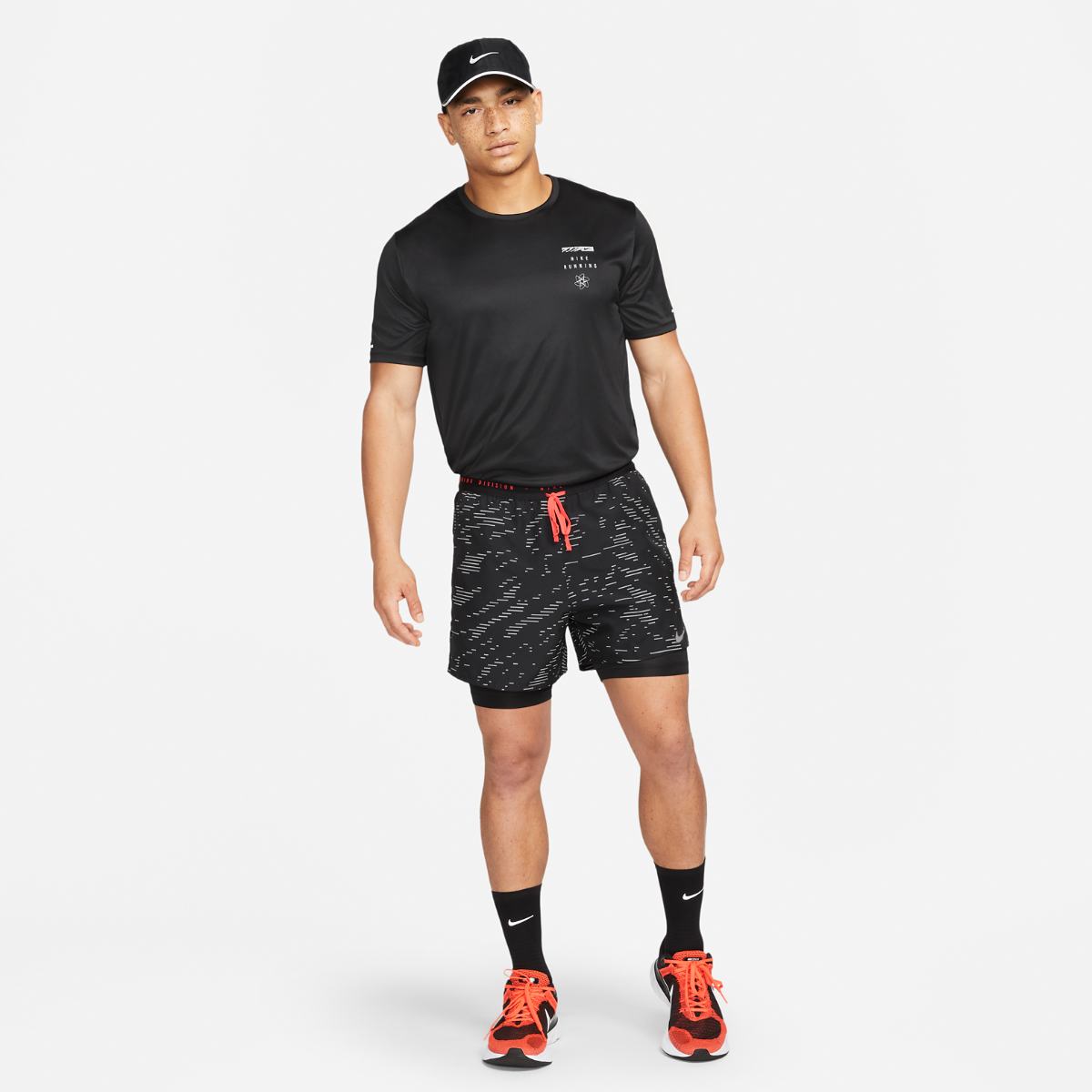 ШОРТЫ NIKE M NK RDVN FLX STRD 2IN1 5IN (DM4634-010)