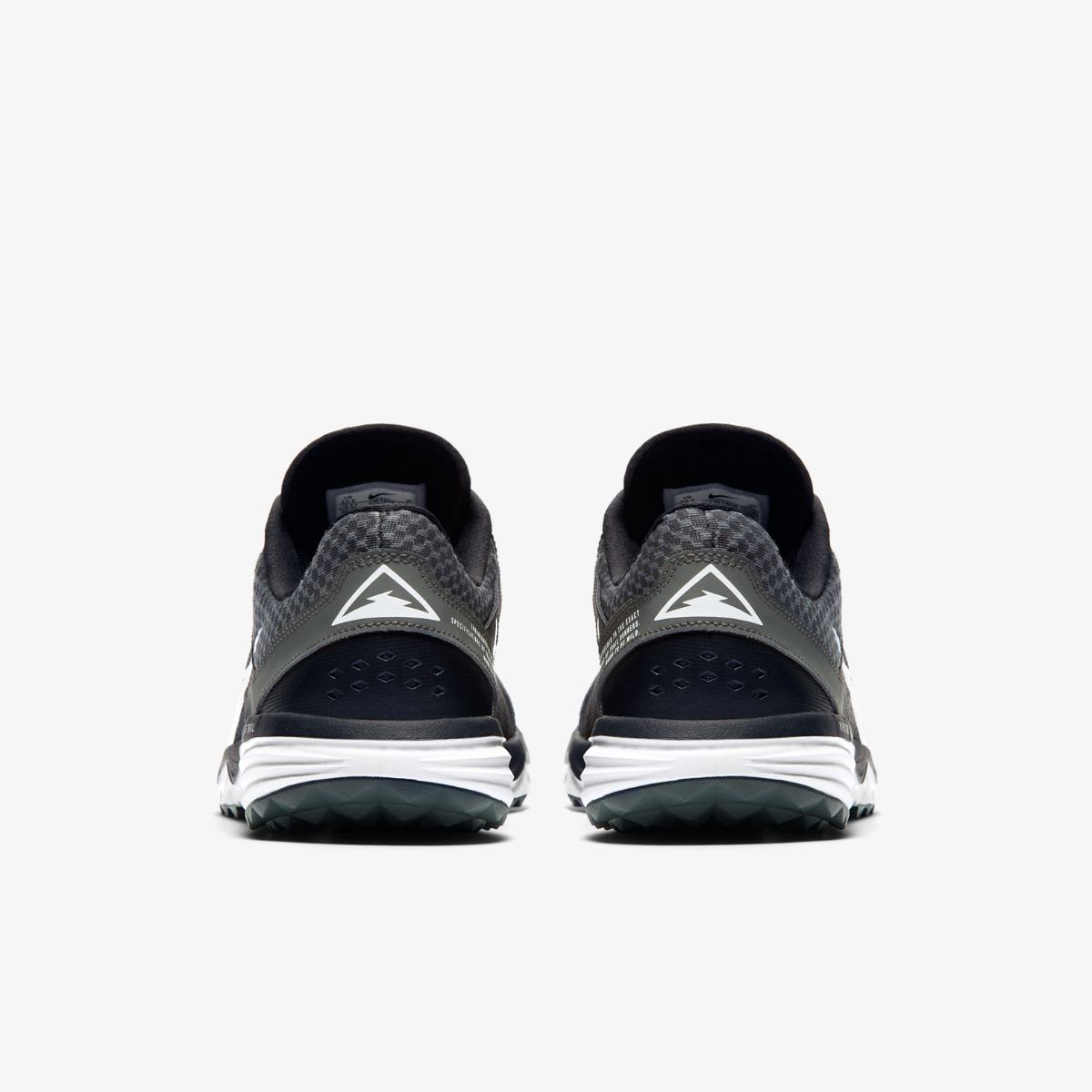 КРОСІВКИ NIKE JUNIPER TRAIL  (CW3808-001)