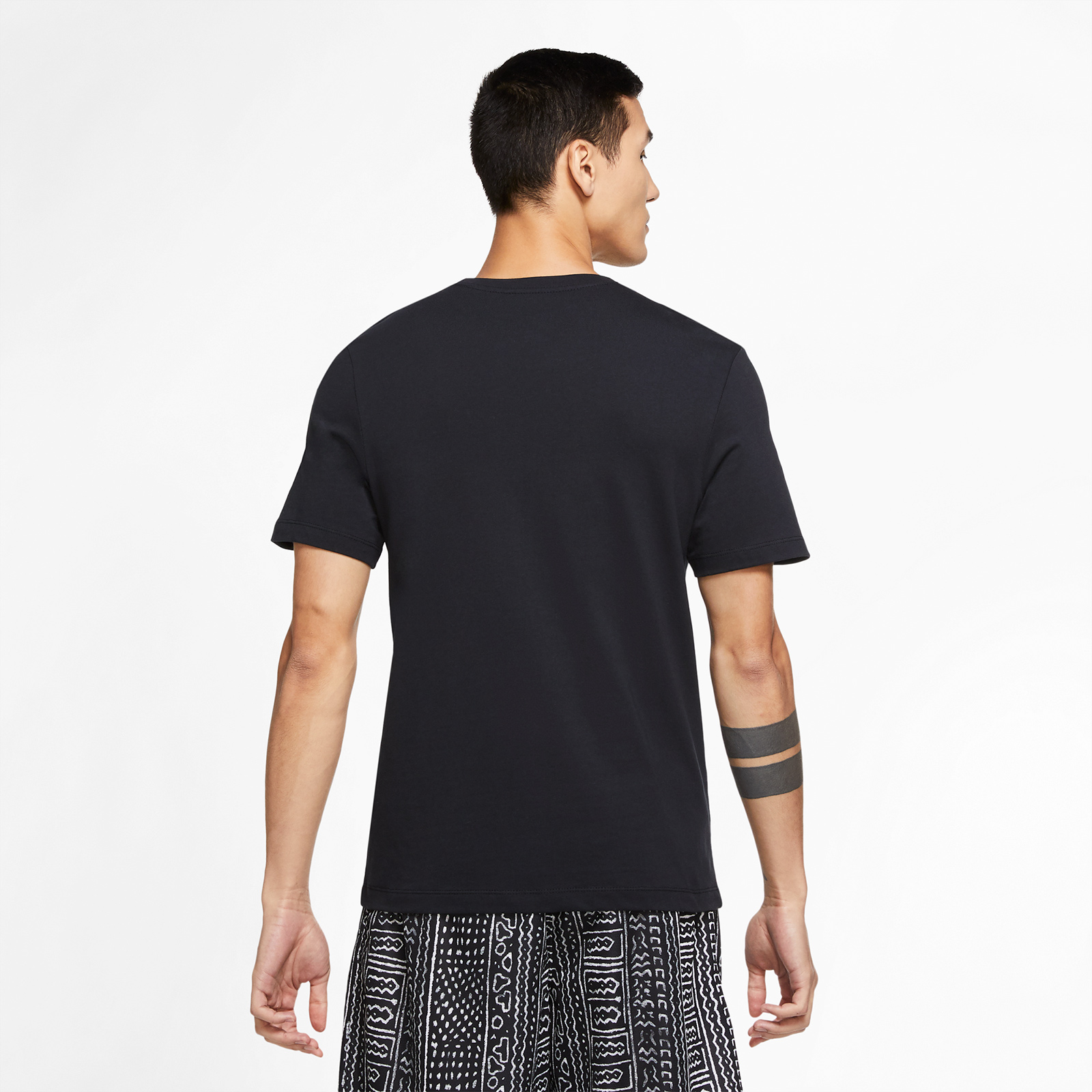 ФУТБОЛКА NIKE M NK TEE  (CV2110-010)