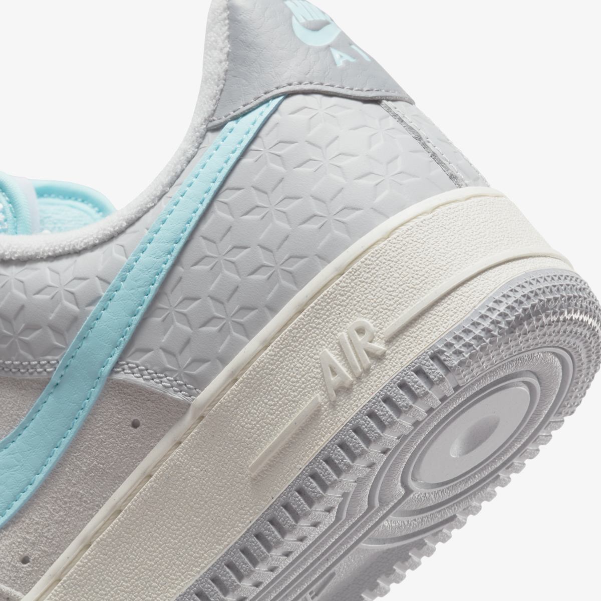 NIKE AIR FORCE 1 SNEAKERS (DQ0790-001)