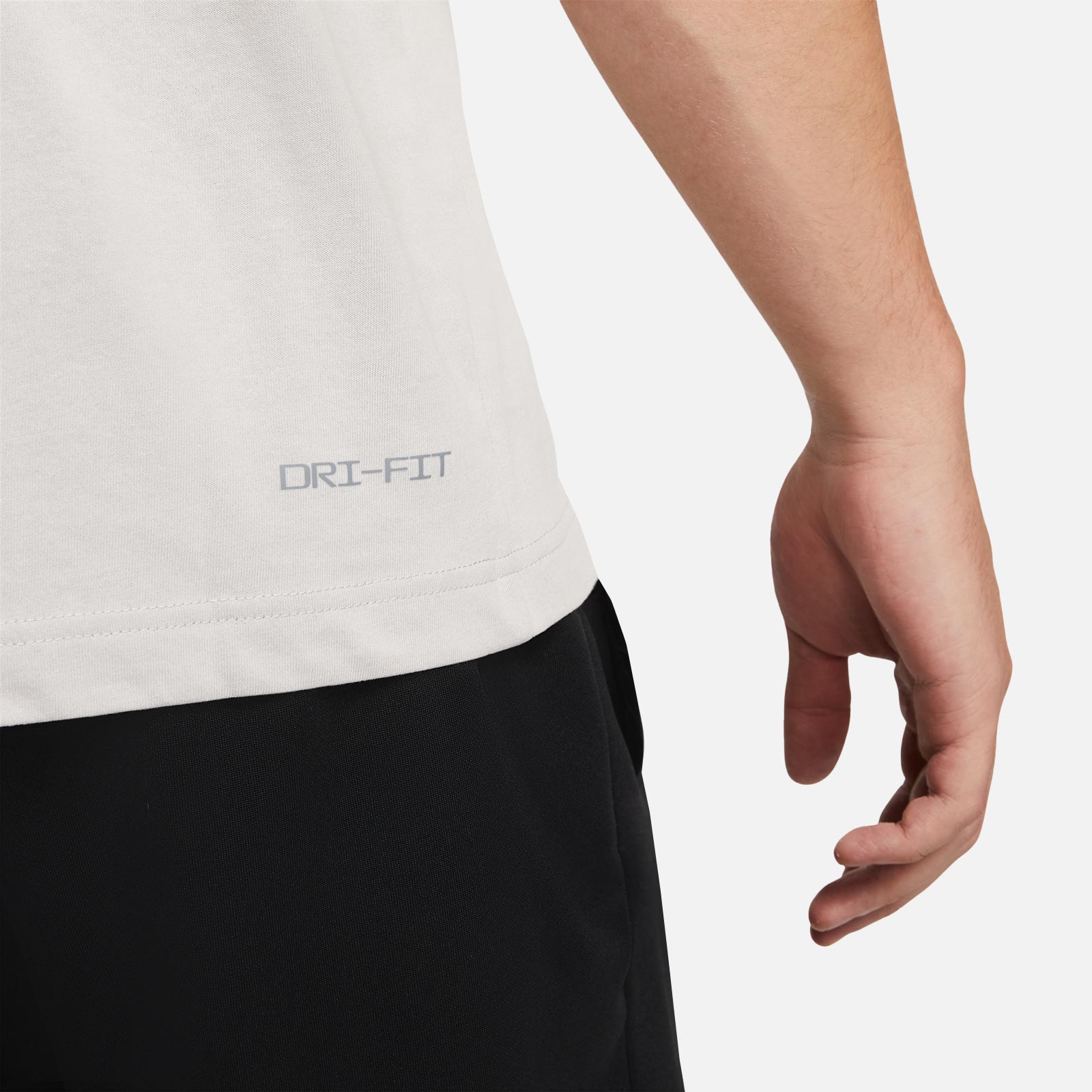ФУТБОЛКА NIKE M NSW SPU DF SS TOP (DO2625-012)