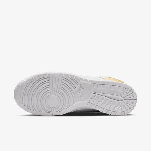 NIKE WMNS DUNK LOW SE SNEAKERS (DH4403-700)