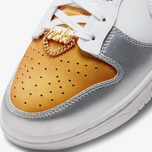 NIKE WMNS DUNK LOW SE SNEAKERS (DH4403-700)