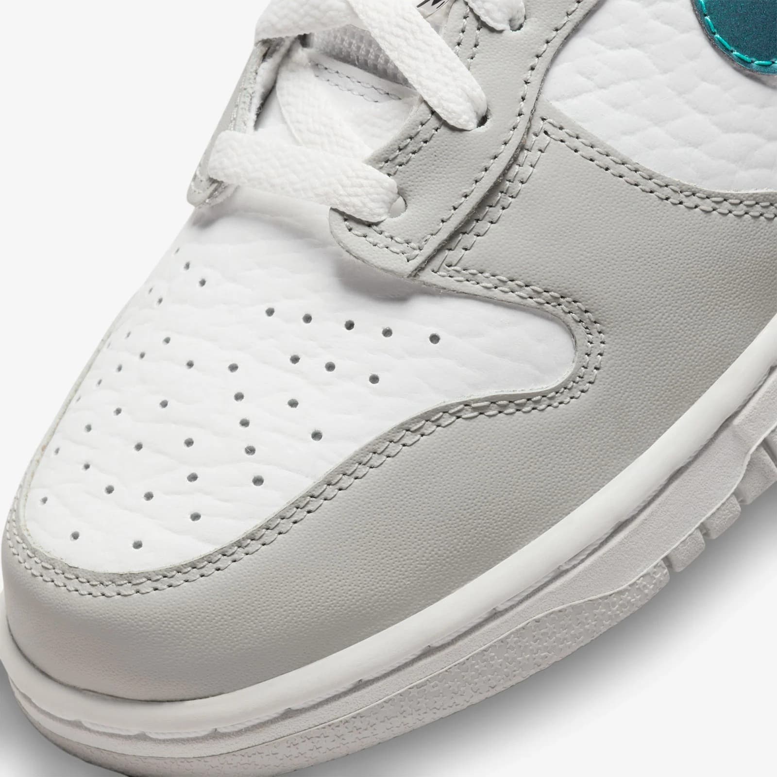 SNEAKERS NIKE WMNS DUNK HI FLS (DR7855-100)
