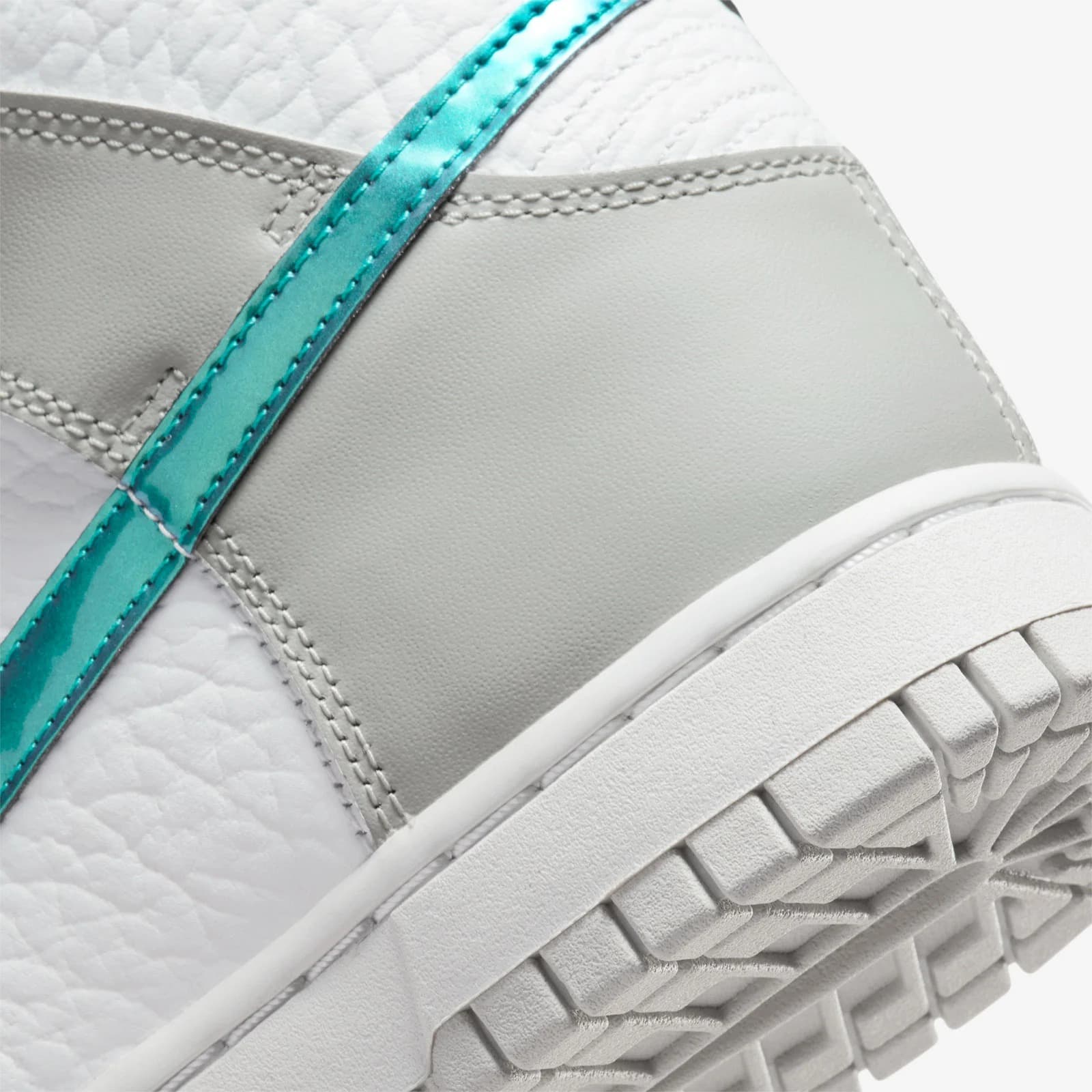 SNEAKERS NIKE WMNS DUNK HI FLS (DR7855-100)