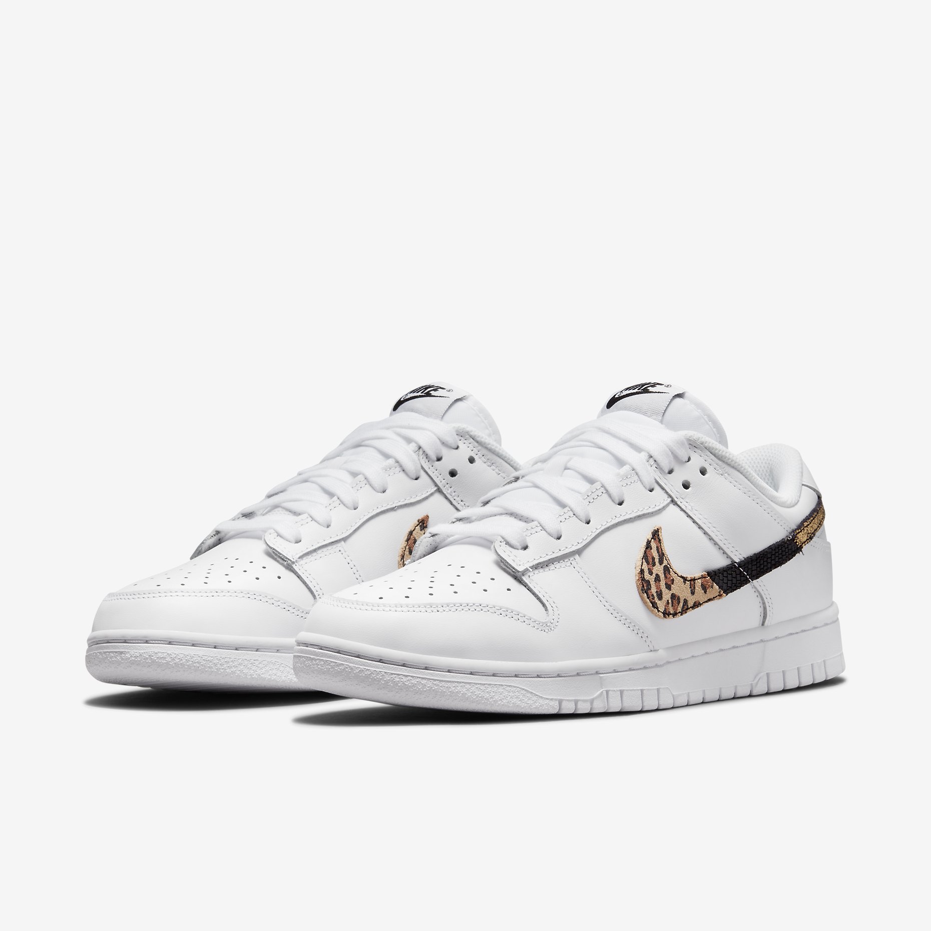 SNEAKERS W NIKE DUNK LOW SE (DD7099-100)